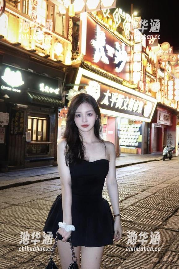 登录155.fun，准备好你的“吃瓜”手指！浏览器在那儿等着呢，看你怎么捣鼓！