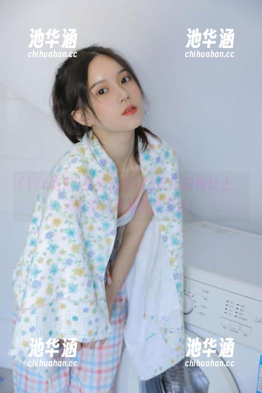 自信站在17c吃瓜的地址上，未来的八卦从这里开始！