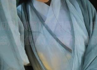 浏览17吃瓜网页，感悟人生百态，顺便掏了碗瓜子消磨时间