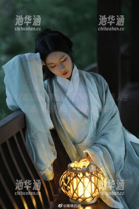 17吃瓜网 浏览17吃瓜网页,感悟人生百态,顺便掏了碗瓜子消磨时间