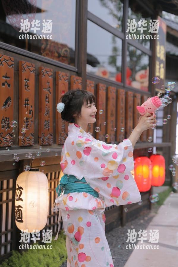 51黑料 不可思议!51黑料发布后,网友们纷纷上演真人版“吃瓜”!