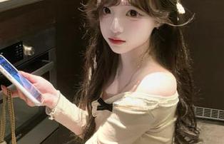下载91吃瓜，朋友们都在外面party，而我‘在线’看瓜，心里美滋滋！