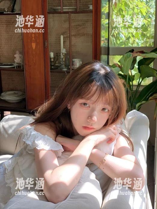 91吃瓜中心苹果版版，带你飞向瓜的浩瀚宇宙，不怕丢了你的口水！