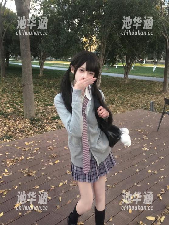 在www.tttzzz.com网站，吃瓜就像是一场小型聚会，每个人都来发布“土味”吃瓜技巧。