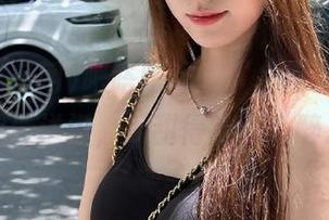 吧嗒吧嗒，“免费吃瓜网”的传送门，瓜甜得让人心醉。