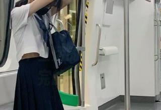 吃瓜51cgappsonof首页，来这里感受一下生活的酸甜苦辣，就像刚做完的三明治！