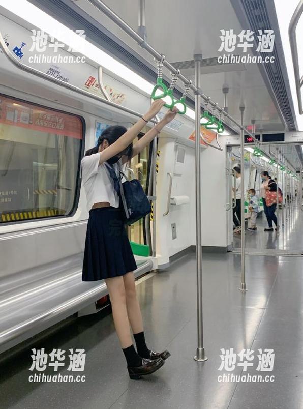 吃瓜51cgappsonof首页，来这里感受一下生活的酸甜苦辣，就像刚做完的三明治！
