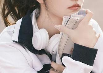 吃瓜天堂app：给我几分钟，瞬间变身沙发评论员！