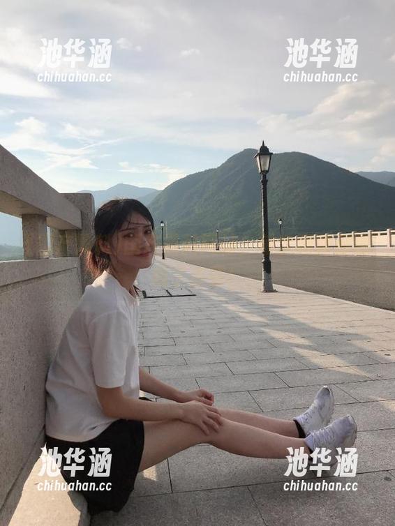 国产黑料网站，每次刷新都像喝了多芬！