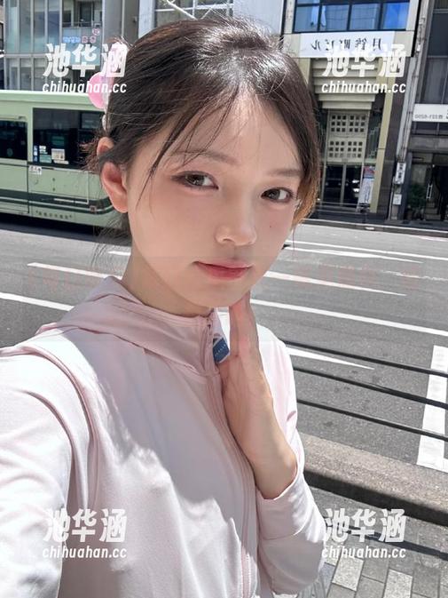 每日吃瓜首页一瞧见黑料，好想尖叫！