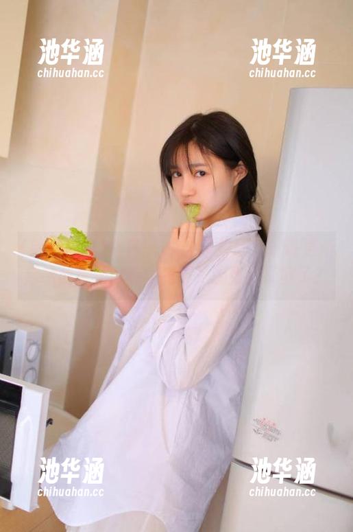 每日黑料 每日黑料51苹果版:听说更新后感应更加强烈,是不是该买双耳塞了?