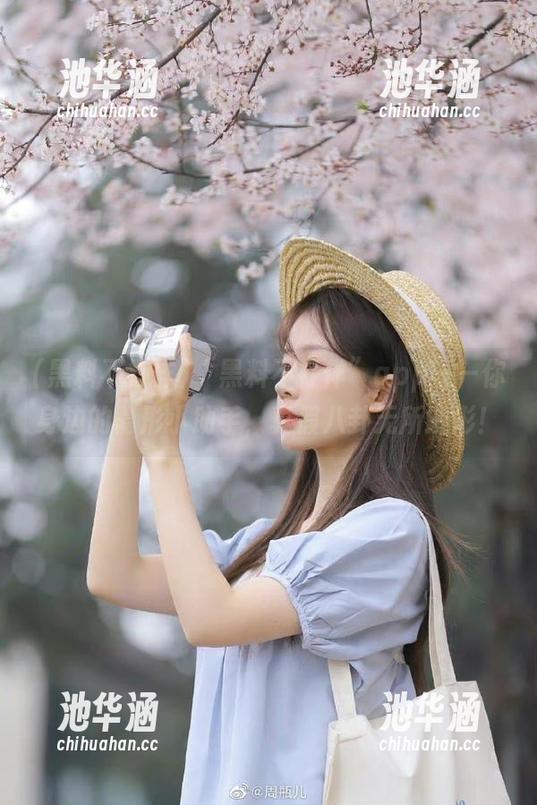 “黑料不打佯”app——你身边的隐形小助手，真假八卦无所遁形！