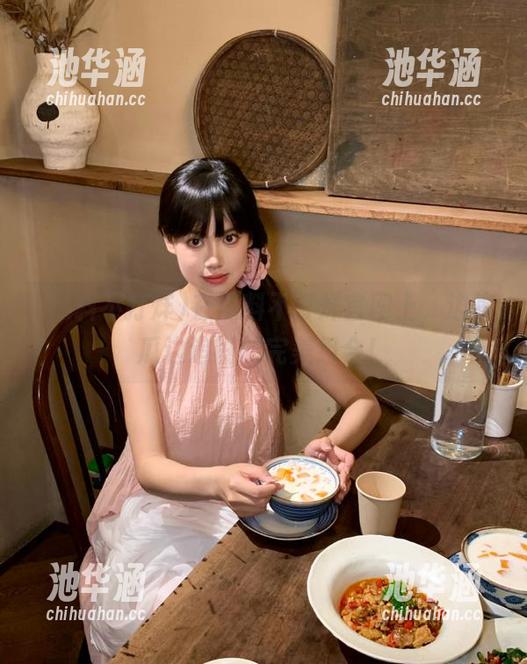 在黑料不打烊官网上，边吃瓜边追剧的完美组合！