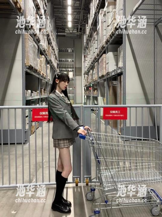视频里的瓜太甜，黑料不打烊网页版让我忍不住再来一遍！