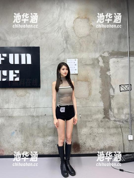 观看黑料在线，我的内心难免有些“小激动”