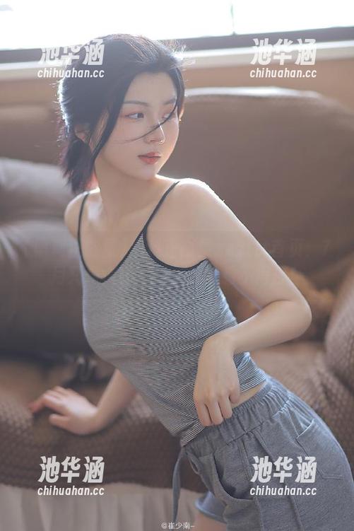 黑料正能量zzzttt首页：7月又是疯狂一月，瓜欲看不得停！
