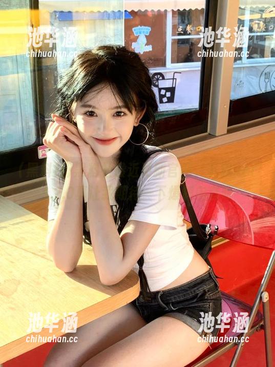 黑料社最近更新官网，下载vers.2.0真让我期待一下爆料内容呀