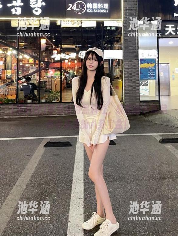 苹果版的黑料社，轻松翻开隐藏在手机里的八卦宝盒！