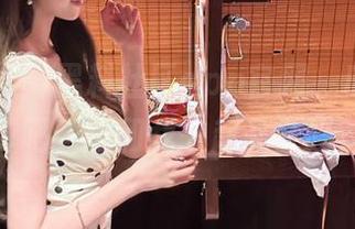 黑料社区app官网，瓜也太杂了吧，想和我一起品尝吗？