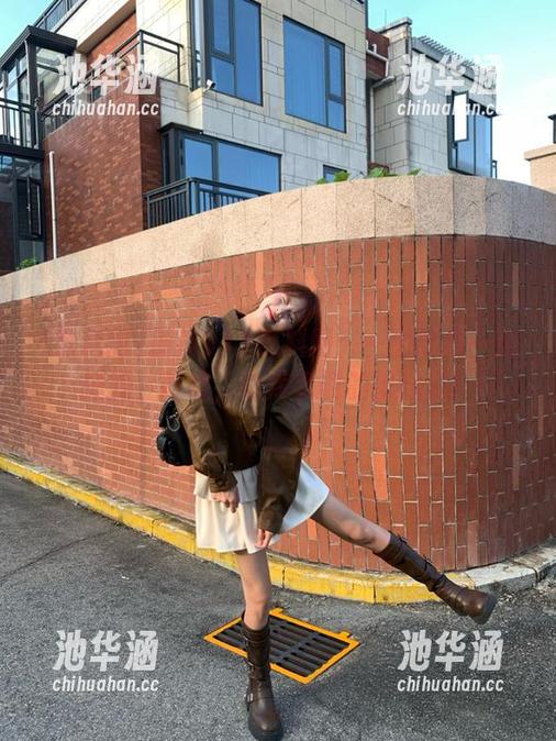 最新911黑料网：一边吃瓜一边捶胸，咳咳，心疼老婆的粉丝们！