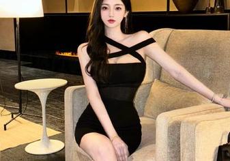 热门事件死磕现场，黑料网在线分享“别人的爱情故事”。