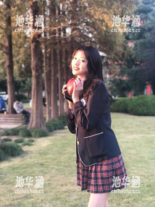 黑料网站最新免费：一键直达，在家也能优雅吃瓜，哈哈！